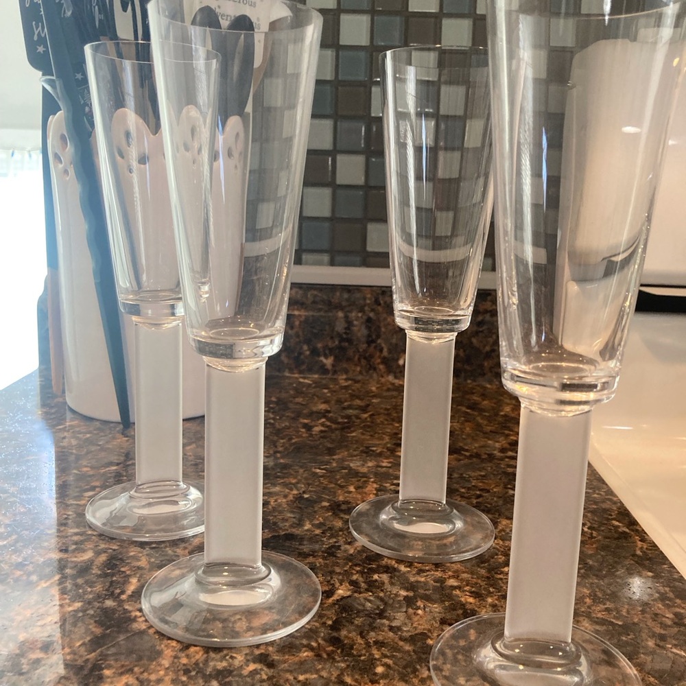 Frosted Stem Champagne Flutes